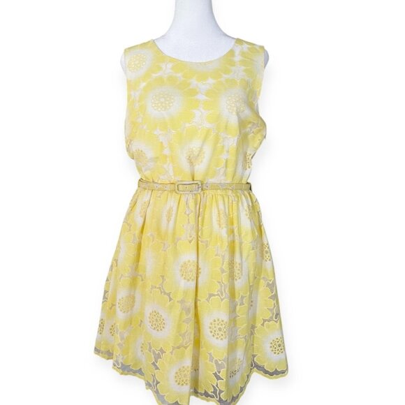 Modcloth Yumi Yellow Floral Lace Belted Sleeveless Summer Dress - Picture 2 of 11